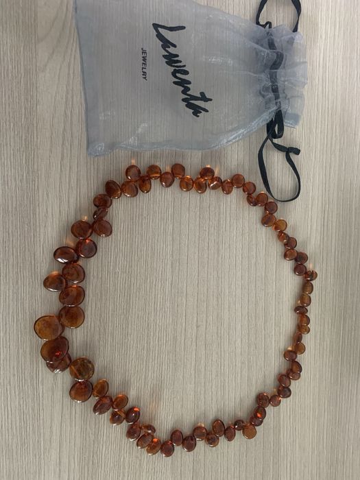 Продам янтарные бусы