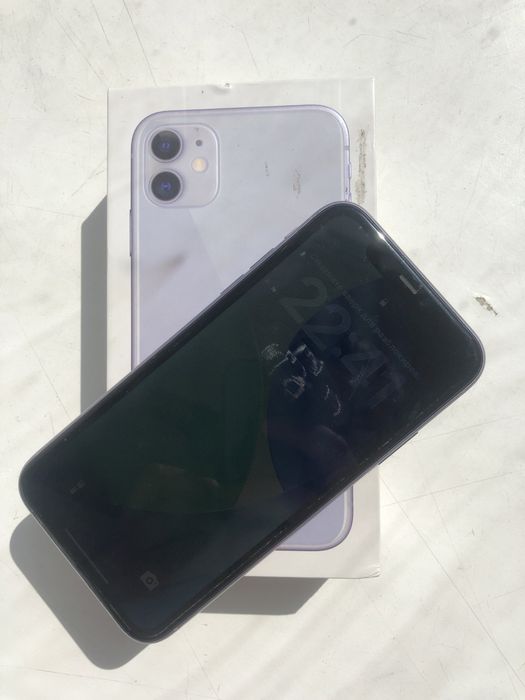 Продам айфон 11 на. 64