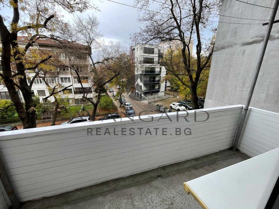 Продава се Двустаен апартамент в Пловдив, Кючук Париж - 63 кв.м за 1938 €/кв.м - Снимка #10