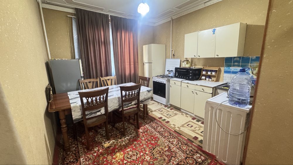 Parkent bozori Ijaraga 2 xonalik uy