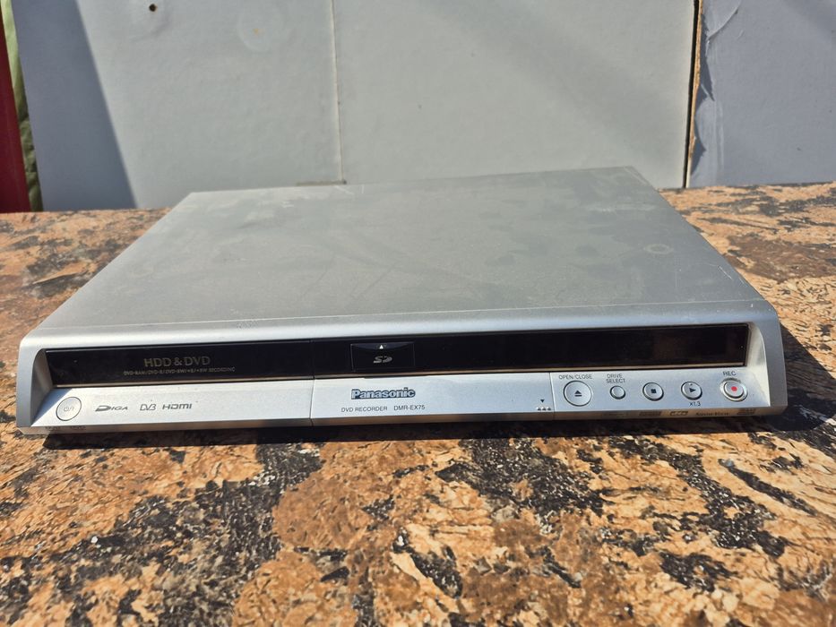 Vând HDD&DVD Rekording ,marca Panasonic ,model DMR-EX75 made in Slovakia