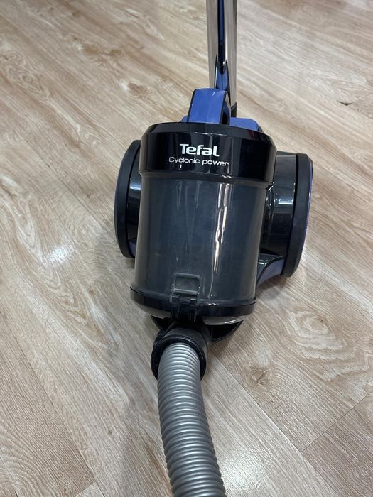 Пылесос Tefal,почти новый.