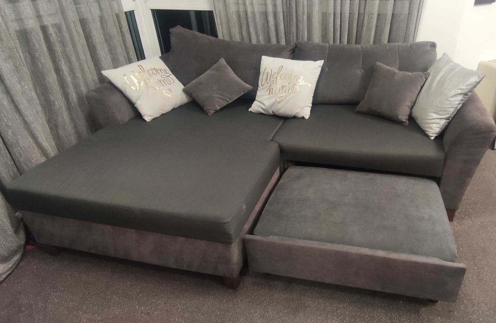 Продавам ъглов разтегателен диван в перфектно състояние.