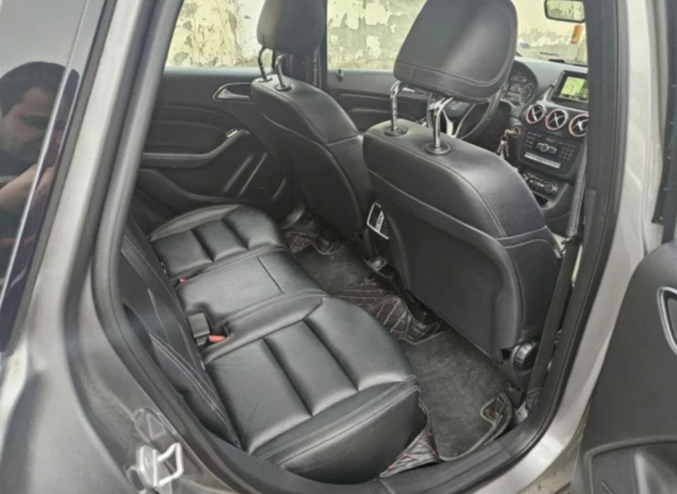 Mercedes B180  Панорамама