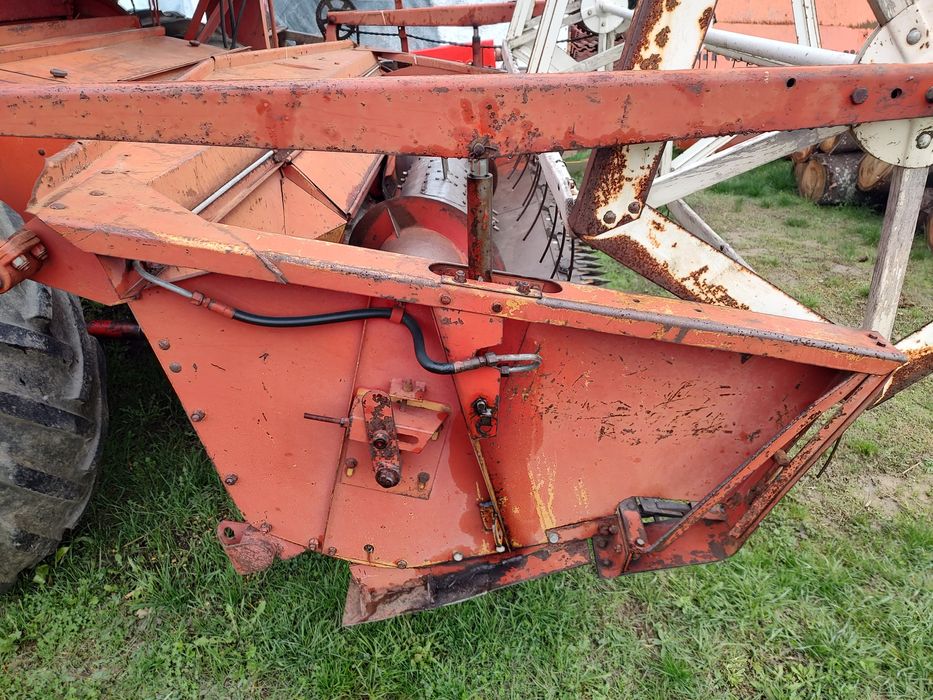 Masa combina International 531