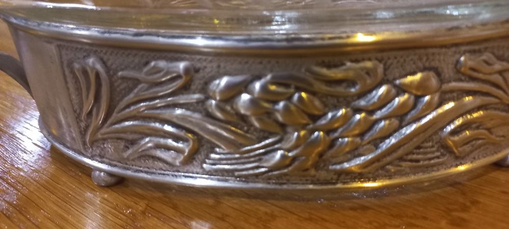 Fructiera cu vas detasabil