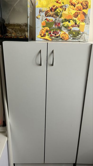 Комод белый.     .