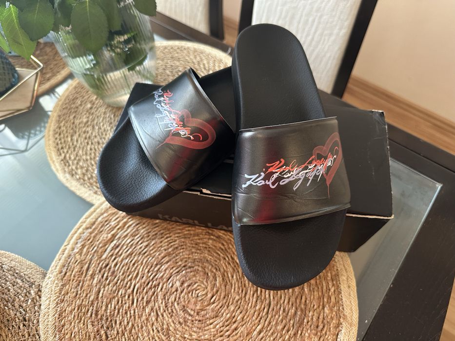 Чехли Karl Lagerfeld