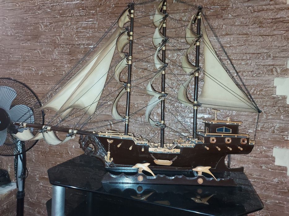 Кораблик парусный.