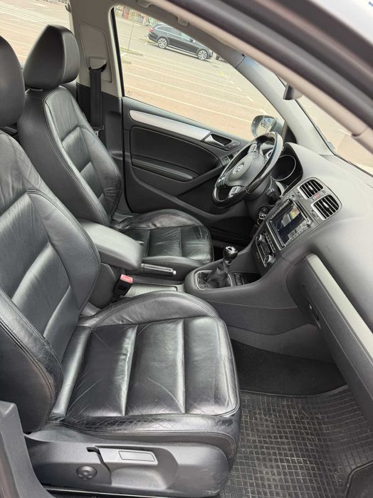 VW Golf 6 Highline, 2.0 TDI 110 к.с., навигация