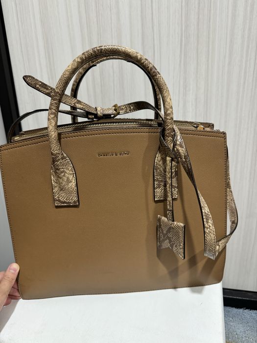 Продам сумку Michael Kors