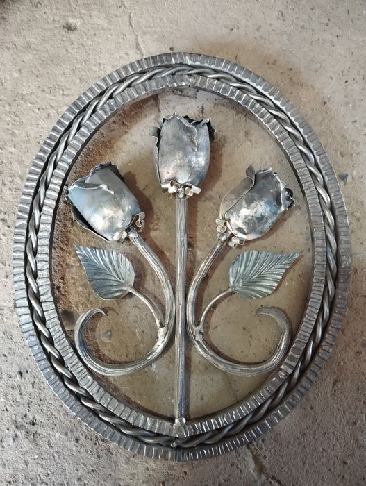 Навесы , козырёк, решётки , покраска ворот