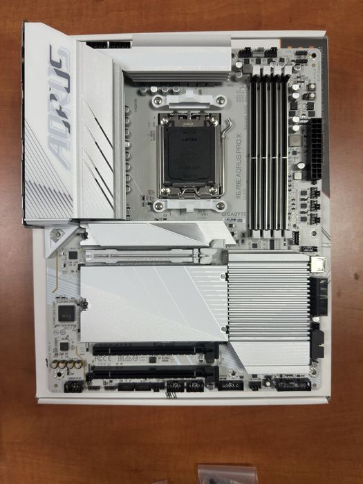 Placa de Baza Gigabyte Aorus X670E PRO X ICE