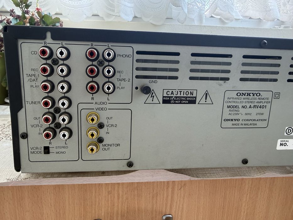 Onkyo A-RV401 Мощен и качествен стерео усилвател