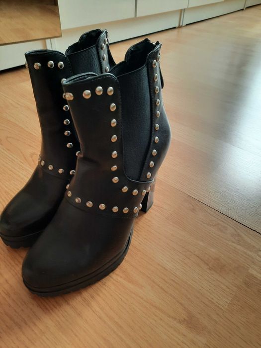 Екстравагантни обувки 38 номер