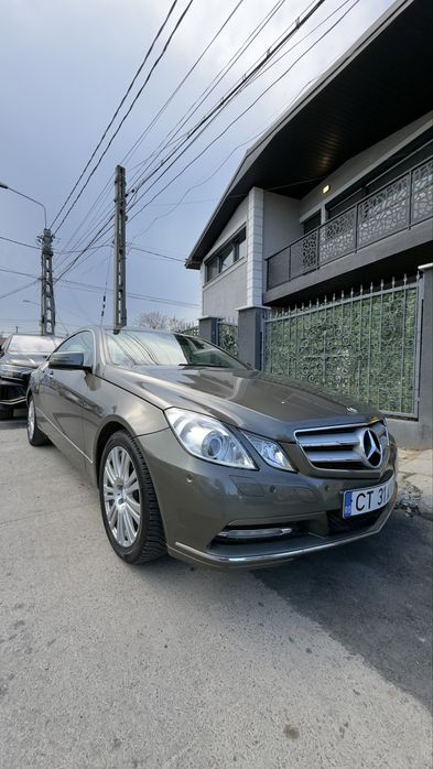 Vand sau schimb  Mercedes-Benz E-Class Coupé E 200 (2012)