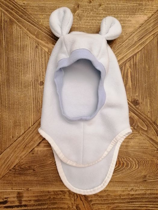 Бебешки зимни и летни шапки