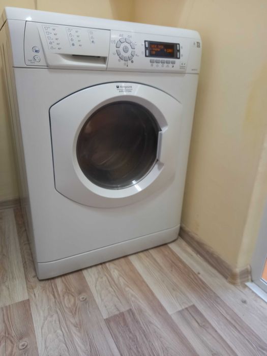Пералня със сушилня Ariston Hotpoint   ARMXXD 129,за части