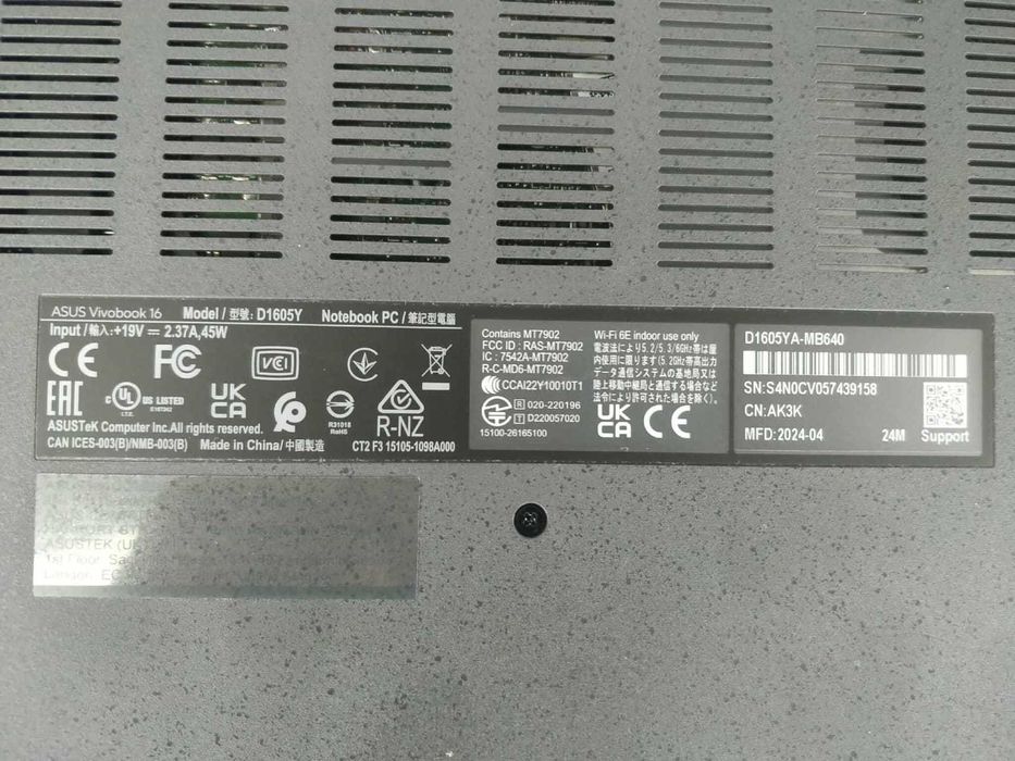 Laptop ASUS Vivobook AMD Ryzen 5 7430U 4.3GHz 16" WUXGA IPS 16GB 512GB