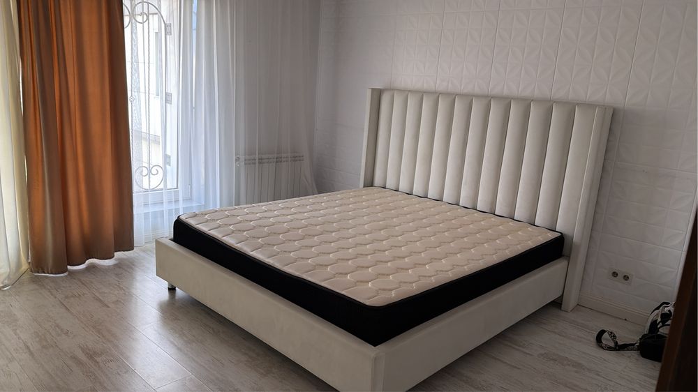 Продам кровать для спальни