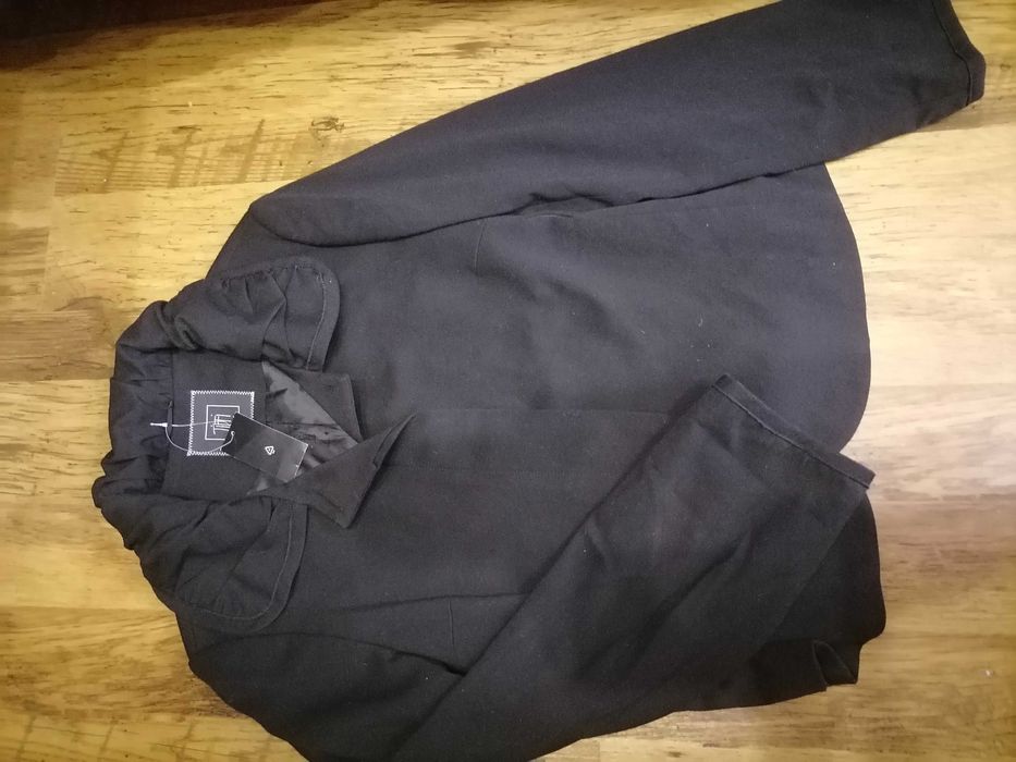 Ново Дамско сако