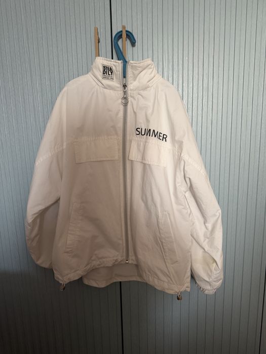 Продам ветровку на девочку