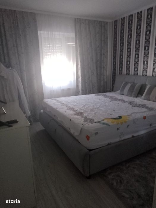 De Vanzare Apartament cu 2 camere zona Buzaului( B-uri)