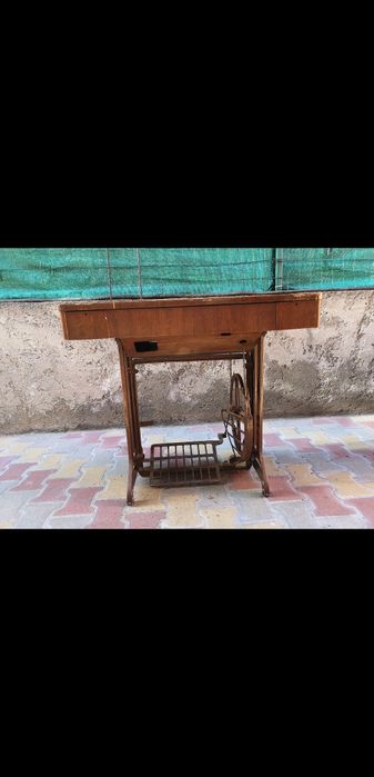 Стара шевна машина