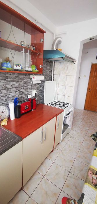 Închiriez apartament cu 2 camere, complet mobilat și utilat. Detalii la tel.07285012233