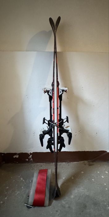 Skiuri de  tura Atomic