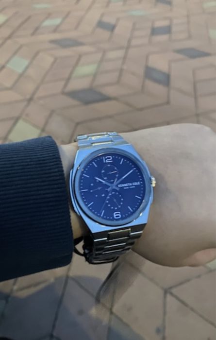 Продам часы,унисекс