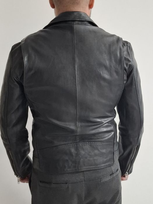 Greaca Zara man piele