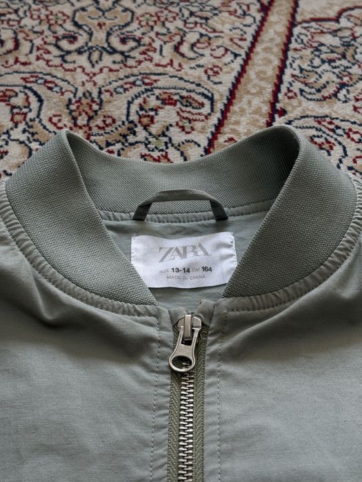 Продам куртку ZARA