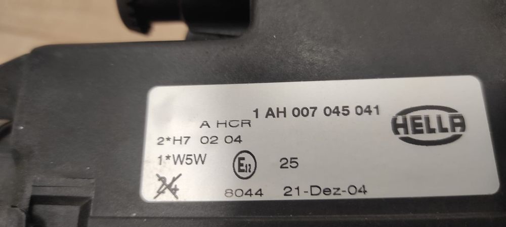 Faruri BMW e36 NOI Hella cu sticle zkw