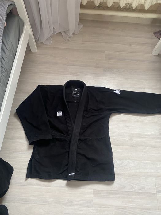 Продам кимоно для джиу джитс