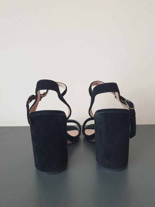 Босоножки Basconi