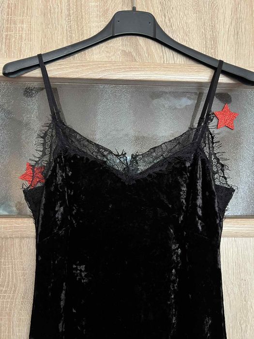 Midi кадифена рокля с дантела Bik Bok