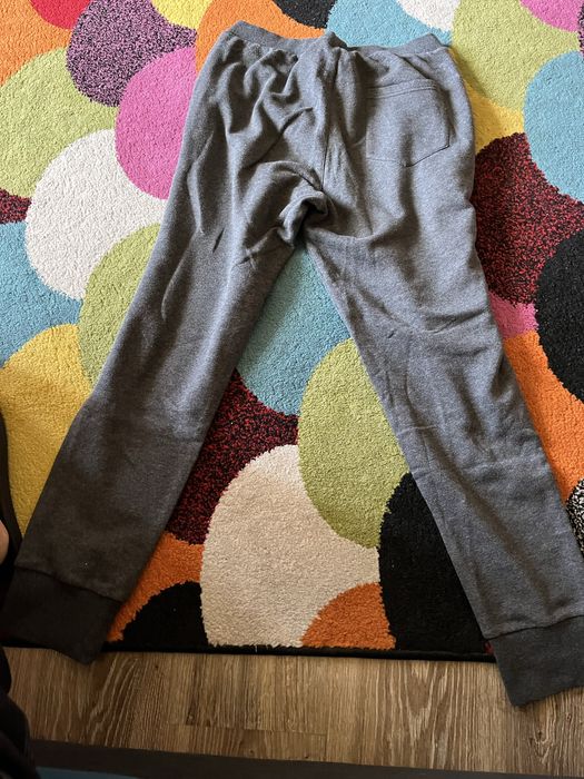 Vând pantaloni de bumbac Adidas
