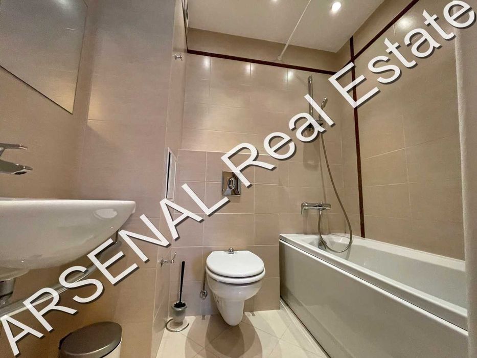 Дава се под наем Тристаен апартамент в София, Изток - 110 кв.м за 1200 € - Снимка #6