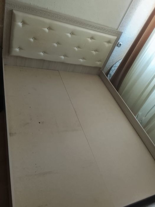 Продам двухспальную кровать