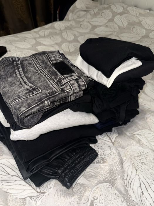 2 пакета с вещами за 5000