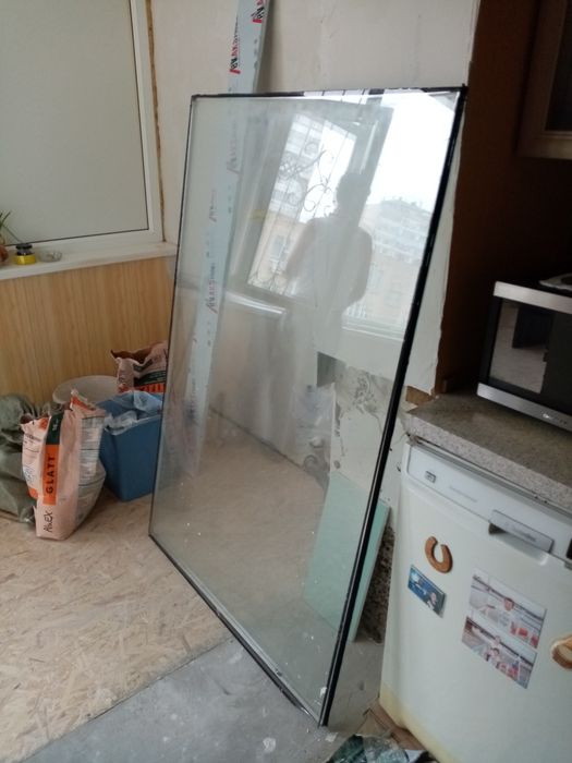 Отдам даром стекло