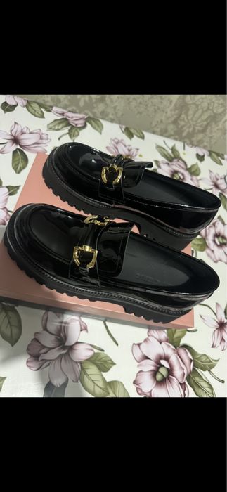 Cindy C Eric лаковые лоферы 40 р