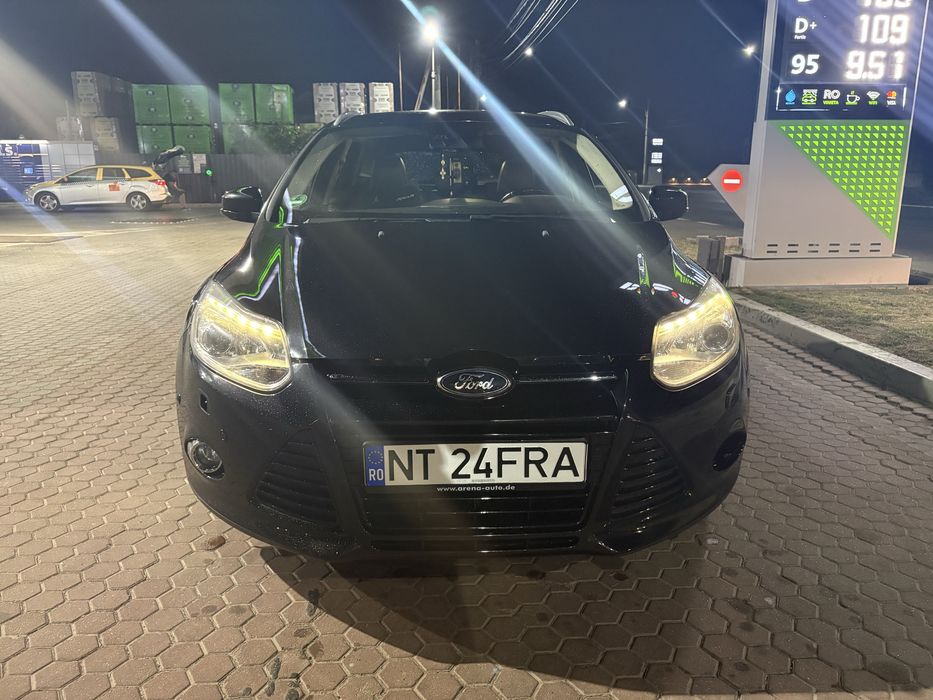 Vând Ford Focus 2011 1.6 eco boost