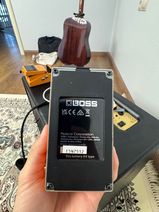 Педаль дисторшн Boss DS-1