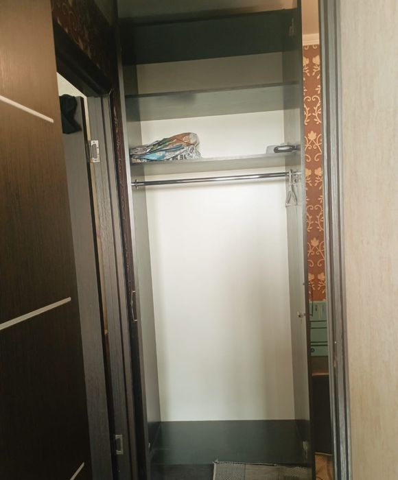 Продам шкаф прихожка