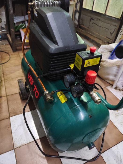 Продавам компресор 50 л. Верто с повреда