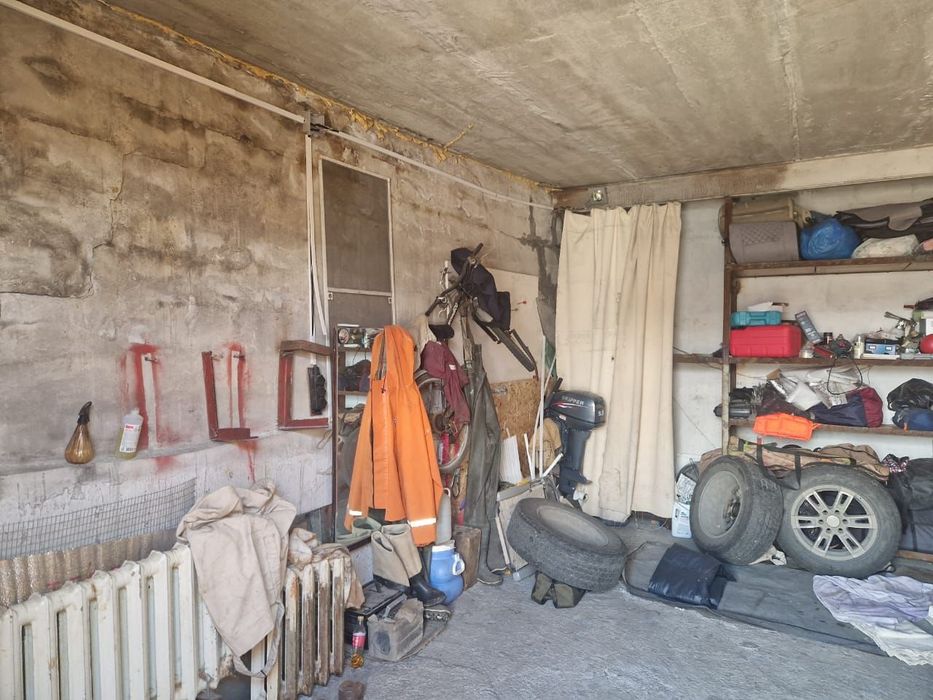 Продам гараж,в районе Орджоникидзе