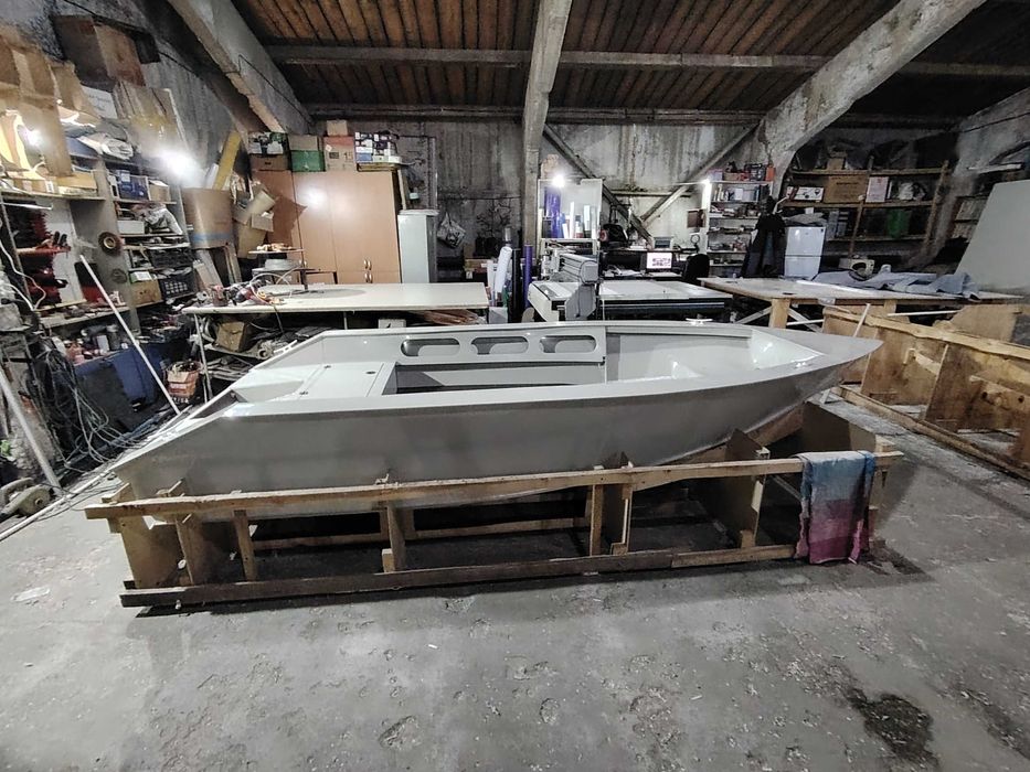 Лодка "Magnum-380"