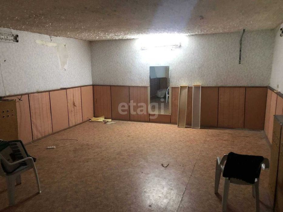 Отдельно стоящее здание.